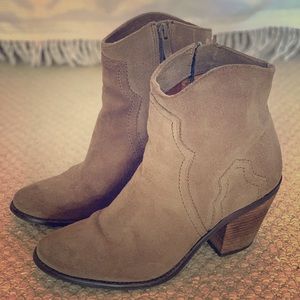 BCBG Generation tan ankle boots with heel